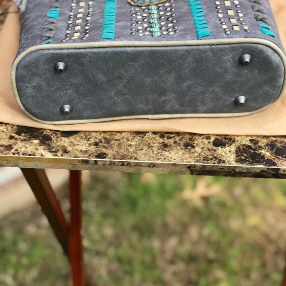 Montana West Gray Crossbody NWT - Picture 4 of 5